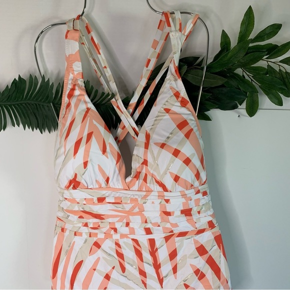 La Blanca Vista Mirage Multi Strap Cross Back One Piece - Picture 10 of 11